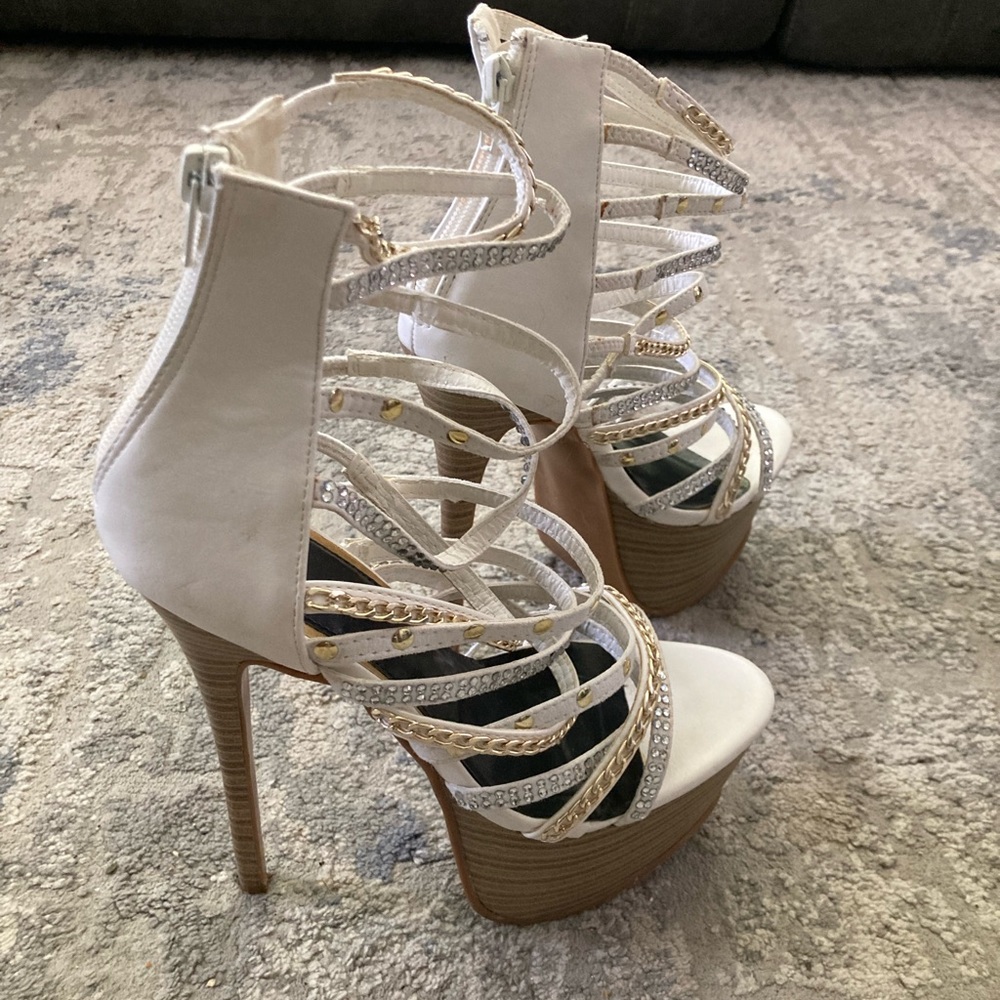 Women’s Scene Illuma Platform Heels Size 7.5